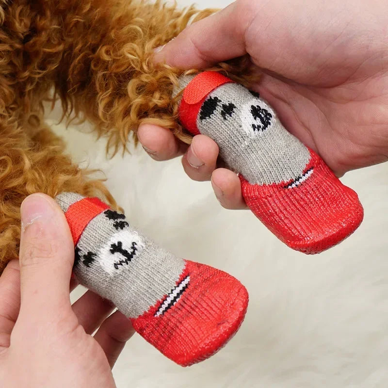 Warme Hundesocken für Pfotenschutz