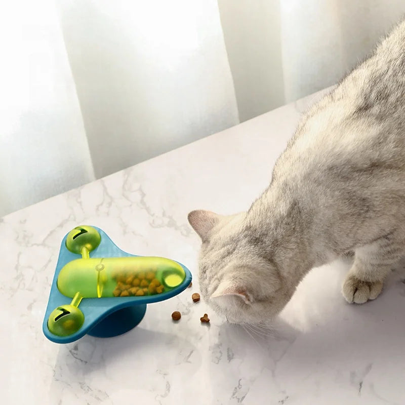 SpinChase Katzen-Spielzeug – Drehendes Flugzeug mit Leckerli-Spender