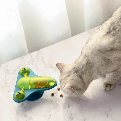 SpinChase Katzen-Spielzeug – Drehendes Flugzeug mit Leckerli-Spender