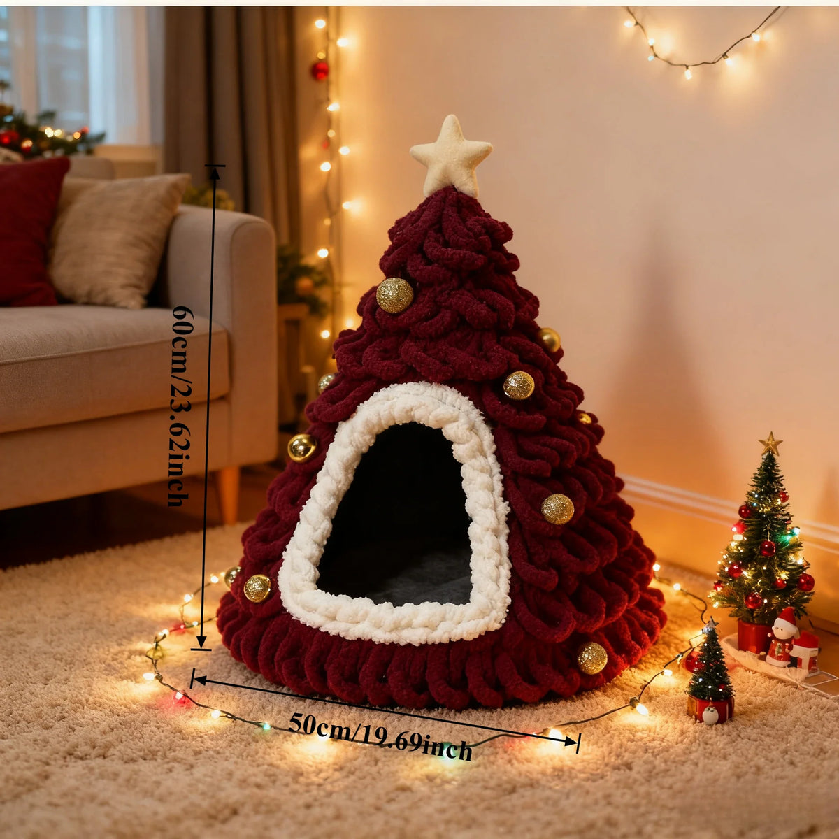 Katzenhöhle im Weihnachtsbaum-Look & Kuschelbett