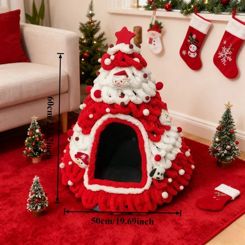 Katzenhöhle im Weihnachtsbaum-Look & Kuschelbett