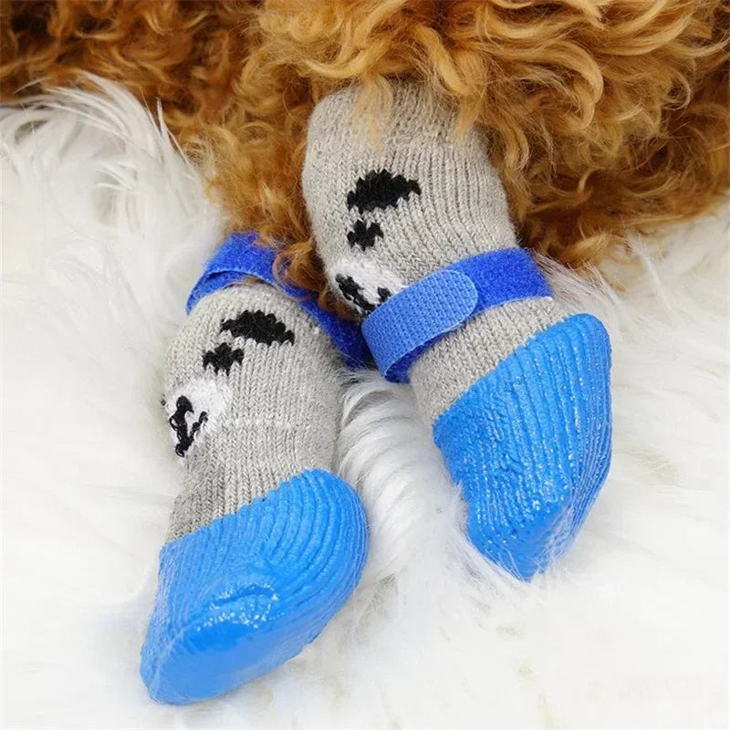 Warme Hundesocken für Pfotenschutz