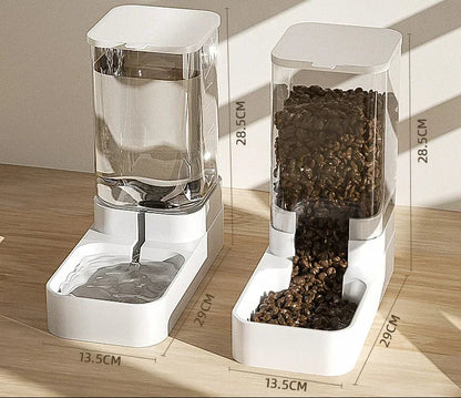 Futter- und Wasserspender für Katzen & Hunde